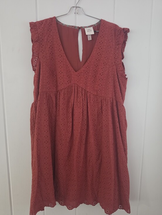 Knox Rose Dresses & Skirts - Knox Rose Eyelet Dress